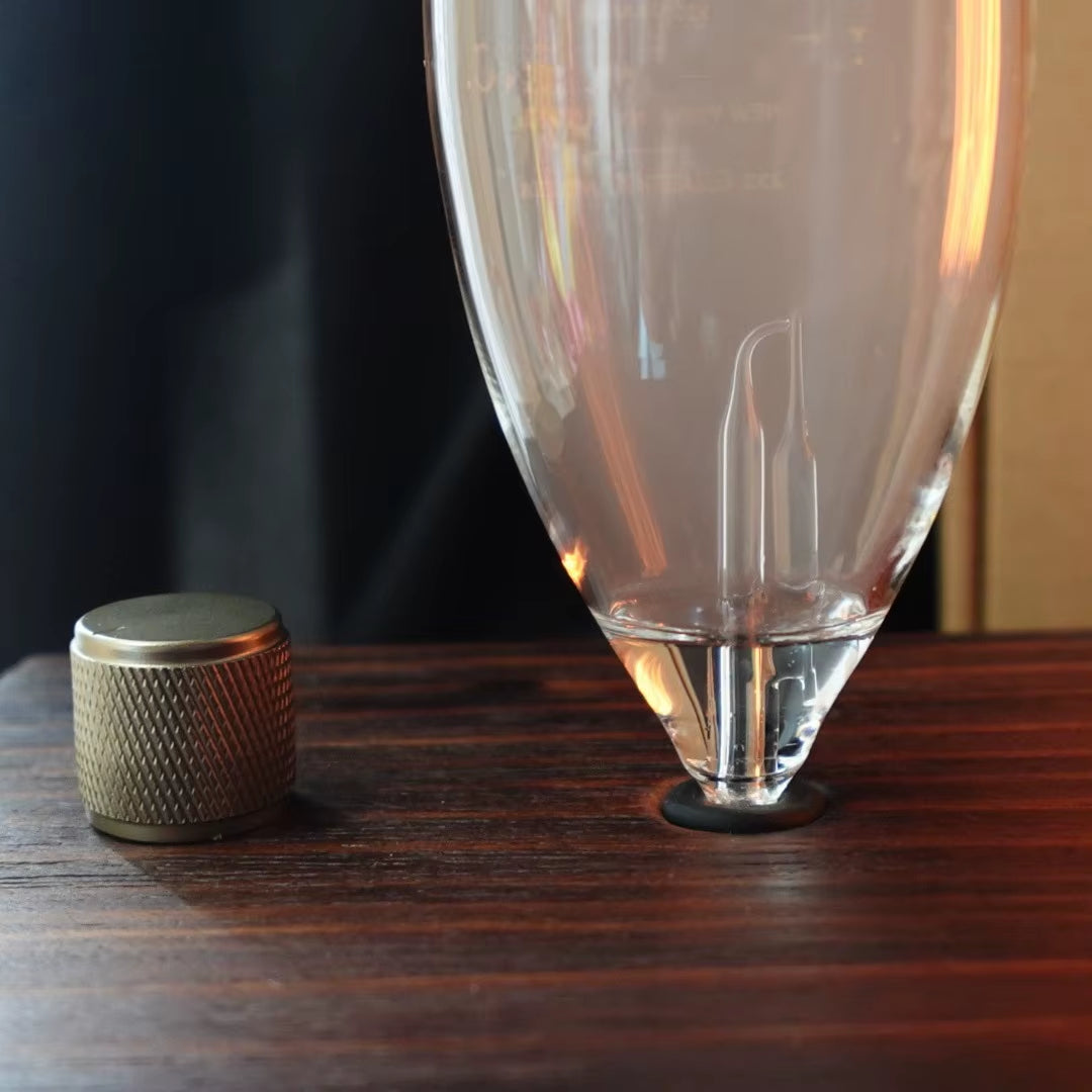 Vintage Tungsten Filament Aroma Diffuser & Humidifier with Sandalwood Essential Oil - Elegant Aromatherapy Lighting